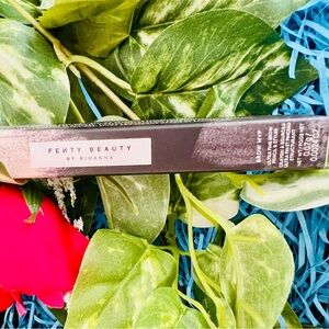 NIB Fenty Beauty Brow MVP Ultra Fine Brow Pencil & Styler in Medium Brown